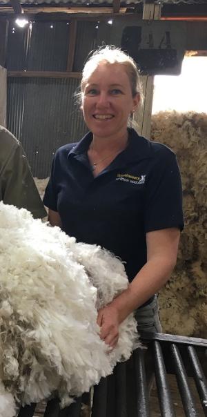 New TAFE NSW course to help wool classer shortage at Grenfell