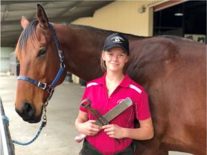 JACY IS LEARNING THE NICHE FARRIER TRADE AT TAFE NSW