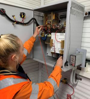 Female TAFE NSW tradies turn up the voltage on careers
