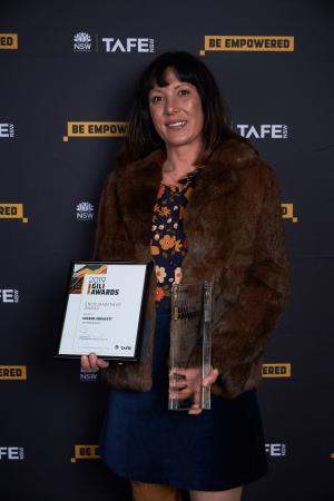 Chenoa shines at TAFE NSW Gili Awards