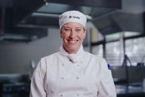 TAFE NSW helps Tanya cook up a career she loves