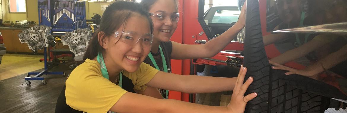 TAFE NSW Kempsey proves girls can too